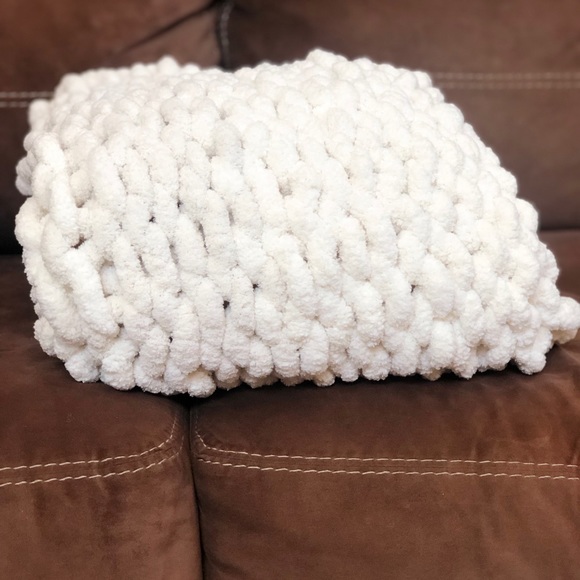 Thick knit blanket - Picture 3 of 4